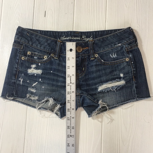 ❤️AE Jeans Womens Shorts SZ 00 Distressed Artworks - Picture 2 of 5